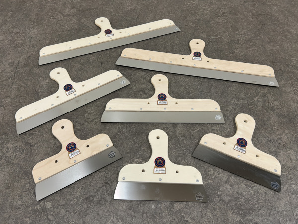 Het Melkmeisje spackmessen rvs 250-600mm set 7-delig – kavel bij XL Auctions