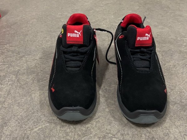 Puma veiligheidsschoen maat 41 S3 Touring zwart/rood – foto 3 – kavel bij XL Auctions