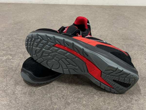 Puma veiligheidsschoen maat 43 S3 Touring zwart/rood – foto 6 – kavel bij XL Auctions