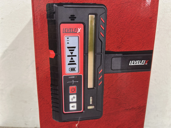 Levelfix handontvanger voor lijnlasers LLD200GR – foto 2 – kavel bij XL Auctions