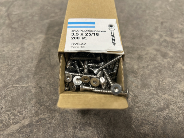 32x Hoenderdaal spaanplaatschroef ø3,5×25mm rvs 200-pack – foto 2 – kavel bij XL Auctions