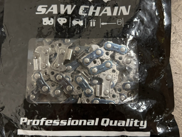 8x Kettingzaag ketting – foto 2 – kavel bij XL Auctions