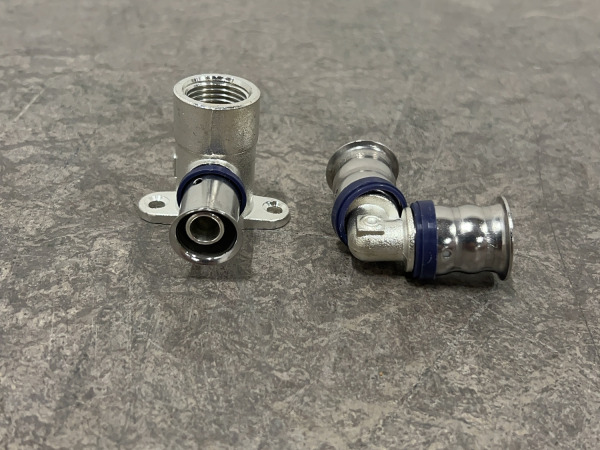 Koppeling set 33-delig – foto 8 – kavel bij XL Auctions