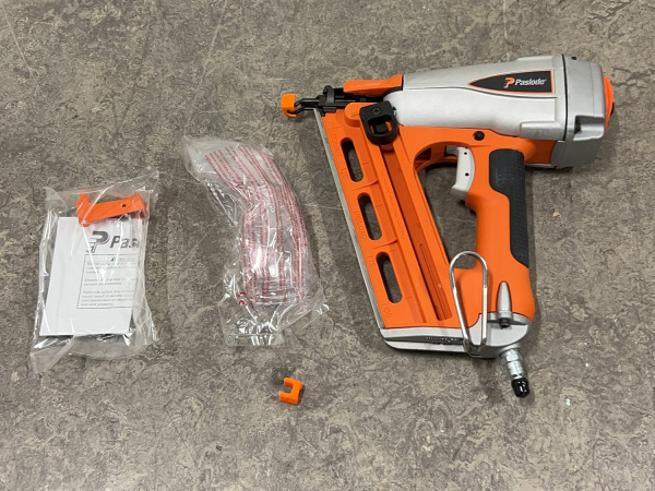 Paslode bradsmachine 16 gauge – foto 6 – kavel bij XL Auctions