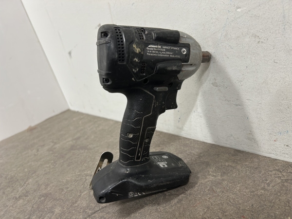 Panasonic 18V accu-slagmoersleutel set EY75A8LJ2G – foto 9 – kavel bij XL Auctions