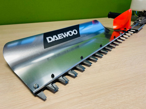 Daewoo benzine heggenschaar DAHT750 – foto 13 – kavel bij XL Auctions