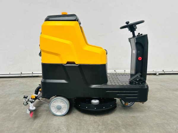 RTE schrobzuigmachine zelfrijdend ROFS-70 – foto 12 – kavel bij XL Auctions