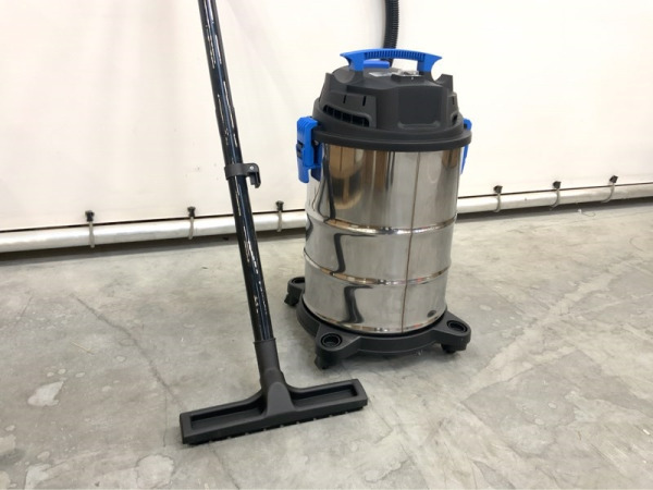 Industriële nat- en droog stofzuiger 25L 1200W – foto 2 – kavel bij XL Auctions