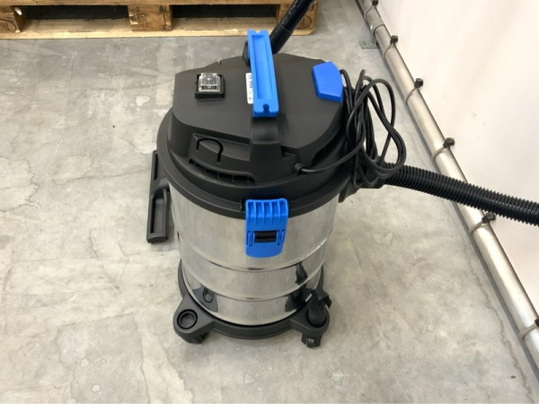 Industriële nat- en droog stofzuiger 25L 1200W – foto 3 – kavel bij XL Auctions