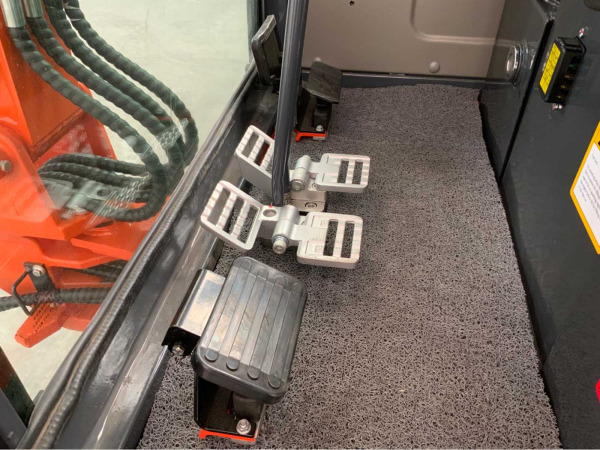 RTE mini graver met cabine CRE213 EURO5 – foto 26 – kavel bij XL Auctions