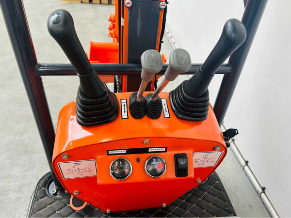 RTE mini graver CRE102 EURO5 – foto 16 – kavel bij XL Auctions