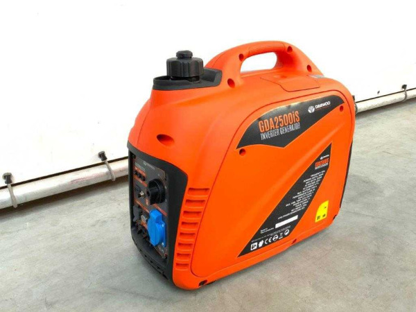Daewoo inverter generator benzine 2200W GDA2500IS – foto 2 – kavel bij XL Auctions