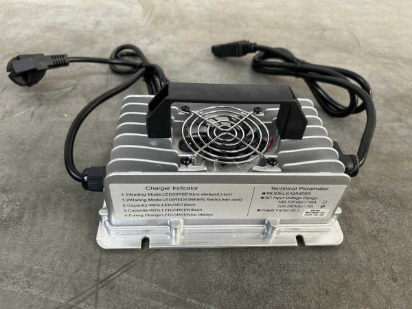 RTE zelfrijdende veegmachine SW80 – foto 13 – kavel bij XL Auctions
