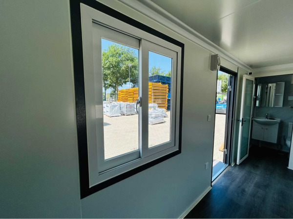 RTE mobiele woonunit met sanitair 596x220x245cm – foto 12 – kavel bij XL Auctions
