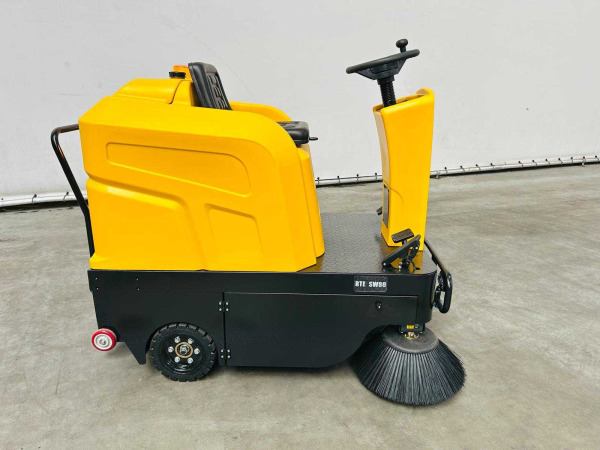 RTE zelfrijdende veegmachine SW80 – foto 24 – kavel bij XL Auctions