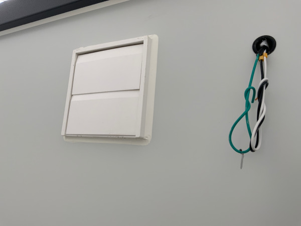 RTE sanitairunit dubbele toiletcabine 205x128x230cm – foto 8 – kavel bij XL Auctions