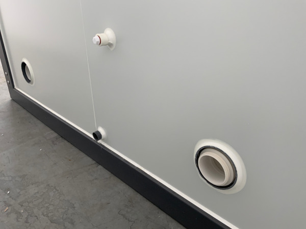 RTE sanitairunit dubbele toiletcabine 205x128x230cm – foto 10 – kavel bij XL Auctions