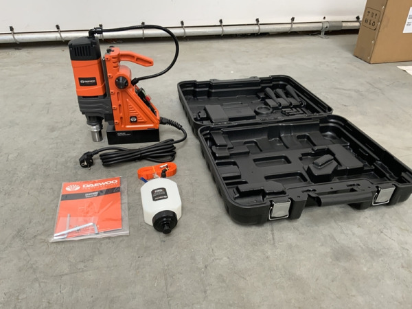 Daewoo magnetische boormachine DAMD1600 – foto 2 – kavel bij XL Auctions