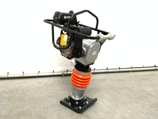 Daewoo trilplaat stamper vibratie 6,5pk DARM80 – foto 4 – kavel bij XL Auctions
