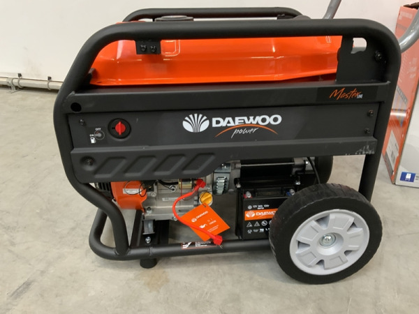 Daewoo benzine generator 6,5kW GDAX9250E – foto 7 – kavel bij XL Auctions