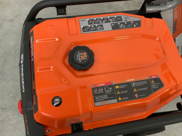 Daewoo benzine generator 6,5kW GDAX9250E – foto 13 – kavel bij XL Auctions