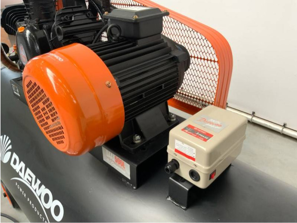 Daewoo luchtcompressor 400V 14bar DAAX500L – foto 16 – kavel bij XL Auctions