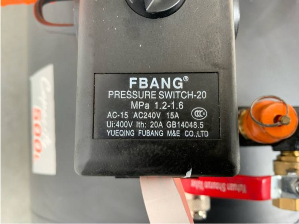 Daewoo luchtcompressor 400V 14bar DAAX500L – foto 18 – kavel bij XL Auctions