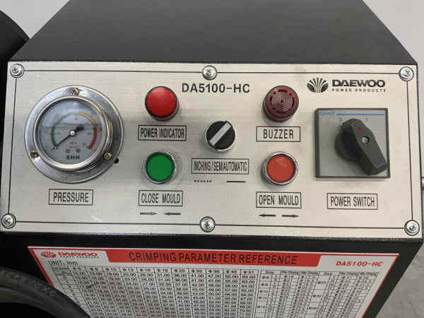 Daewoo hydraulische slangenpers 500 ton DA5100-HC – foto 2 – kavel bij XL Auctions