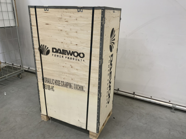 Daewoo hydraulische slangenpers 500 ton DA5100-HC – foto 12 – kavel bij XL Auctions