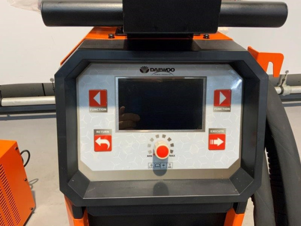 Daewoo lasapparaat met water koeler DAMIG-350GDL + DAWS-10L – foto 11 – kavel bij XL Auctions