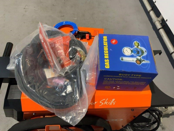 Daewoo lasapparaat met water koeler DAMIG-350GDL + DAWS-10L – foto 18 – kavel bij XL Auctions