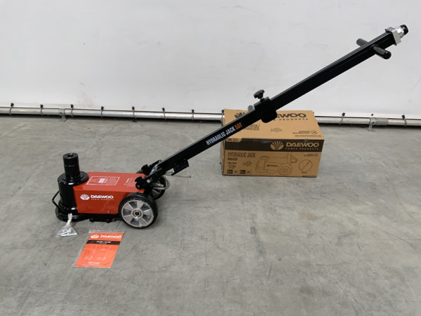 Daewoo garagekrik 50 ton pneumatisch-hydraulisch – kavel bij XL Auctions
