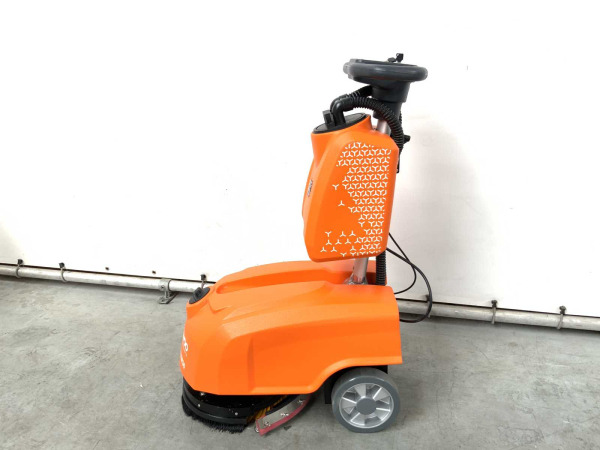 Daewoo schrobmachine 1.350m²/u DAXM30 – foto 4 – kavel bij XL Auctions