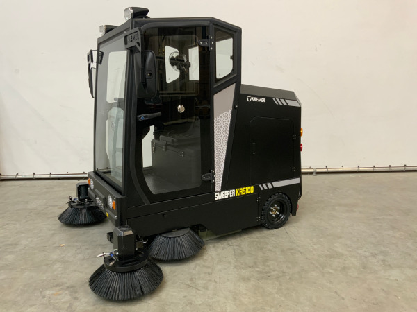 Kremer straatveegmachine KRS 100 met cabine – foto 9 – kavel bij XL Auctions