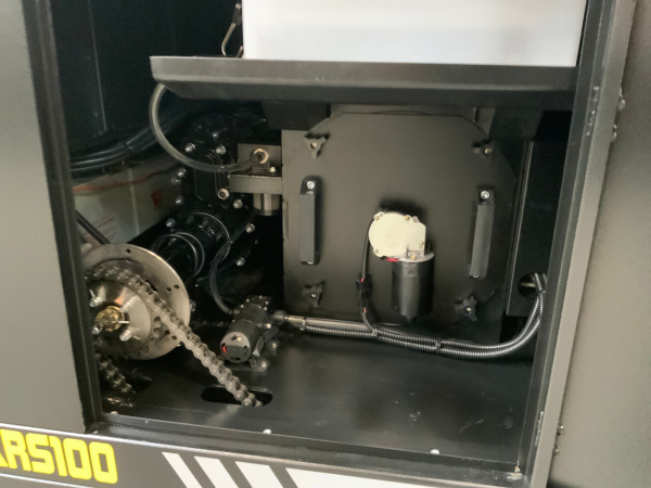 Kremer straatveegmachine KRS 100 met cabine – foto 22 – kavel bij XL Auctions