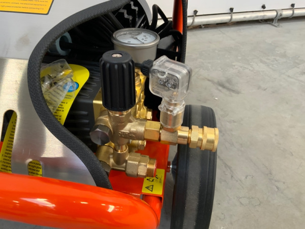 Daewoo hogedrukreiniger 200 bar 4kW DAW4000E-3 – foto 11 – kavel bij XL Auctions