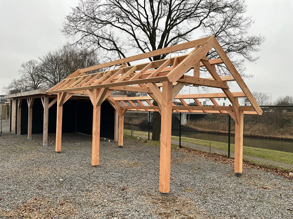 Traditionele Douglas kapschuur 550x360x325 cm – foto 6 – kavel bij XL Auctions