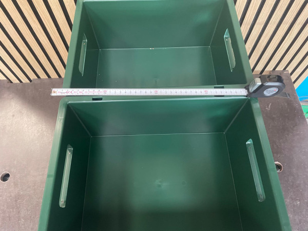 Set van 4 stevige kunststof magazijnbakken – foto 3 – kavel bij XL Auctions