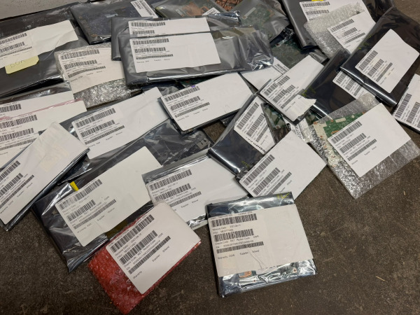 Partij 30x Lenovo moederborden, o.a. ThinkPad P1 & X1 Yoga – foto 2 – kavel bij XL Auctions