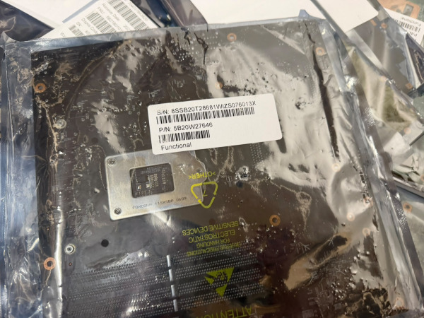 Partij 30x Lenovo moederborden, o.a. ThinkPad P1 & X1 Yoga – foto 4 – kavel bij XL Auctions