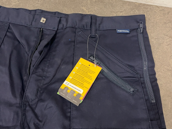 2x Portwest werkbroek maat 42 Action navy – foto 3 – kavel bij XL Auctions