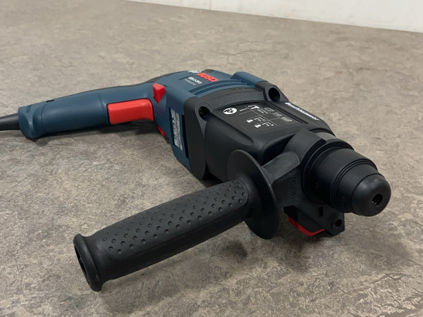 Bosch Professional boorhamer GBH 2-20 D 650w – foto 11 – kavel bij XL Auctions