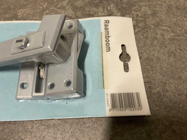 8x Gamma raamsluiting met slot rechts aluminium – foto 4 – kavel bij XL Auctions