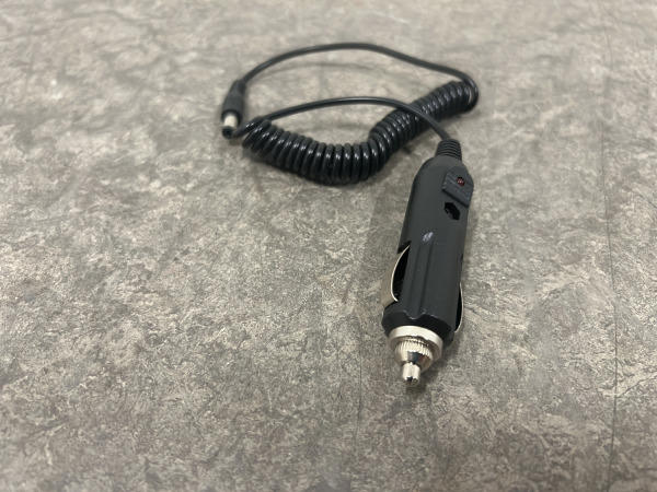 8x Autoaanstekeradapter met spiraalkabel en DC-stekker – foto 3 – kavel bij XL Auctions
