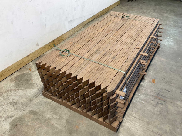 84x Azobé paal geschaafd gepunt 200x6,5x6,5cm – foto 4 – kavel bij XL Auctions