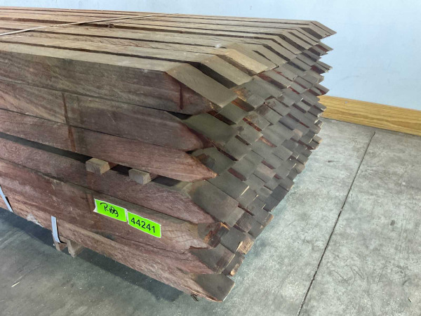 10x Azobé hardhouten tuinpaal gepunt 350x7x7 cm – foto 2 – kavel bij XL Auctions