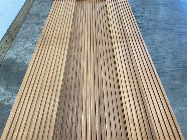 25x Rhombusprofielplank rib5 Ayous thermowood 420x13,8x2,1cm – foto 5 – kavel bij XL Auctions