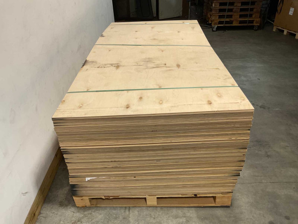 80x Multiplex-plaat 250x125x0,9cm – foto 4 – kavel bij XL Auctions