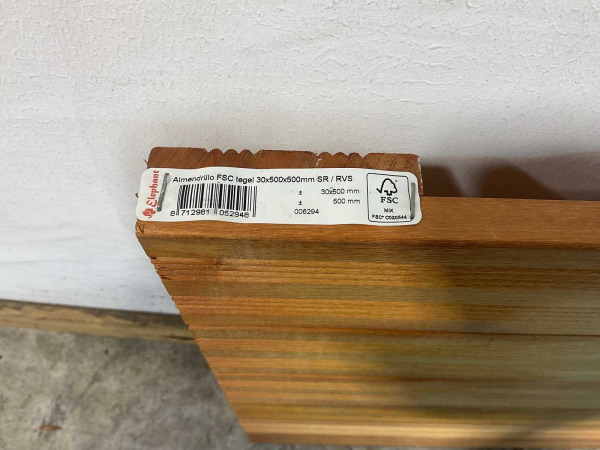 40x Almendrillo hardhouten terrastegel 50x50cm – foto 3 – kavel bij XL Auctions