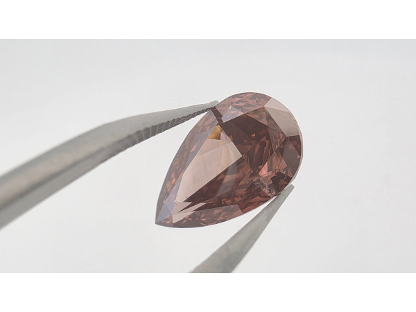 Diamant Pear 4.05 crt ( IGI gecertificeerd ) – foto 5 – kavel bij XL Auctions